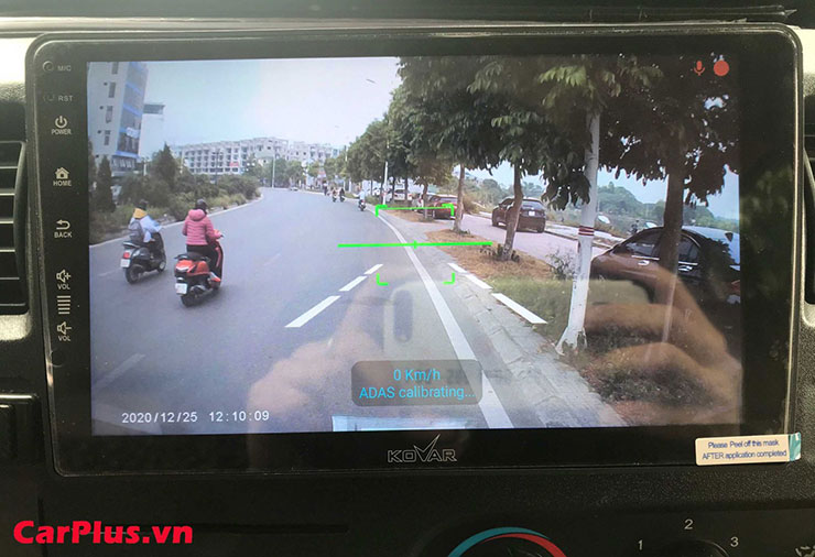 Camera hành trình tích hợp màn hình Android ô tô